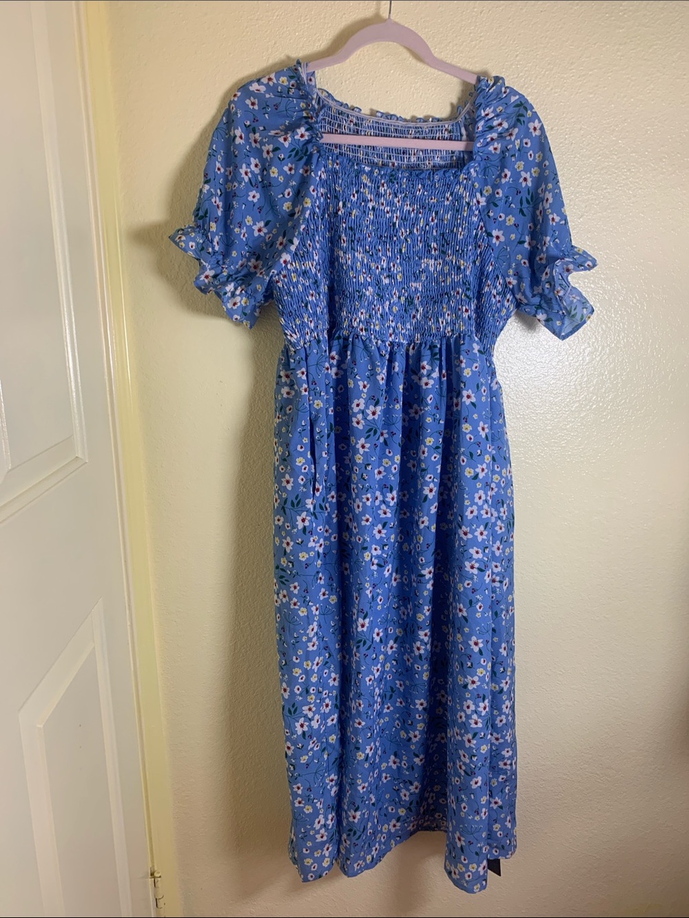 NWT FASHION Smocked Blue Floral Maxi Dress, Size XL